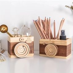 1pc Wooden Creative Pen Holder