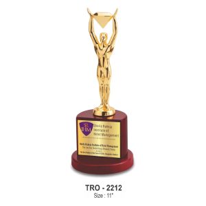 JI-2212 Man with Diamond Trophy